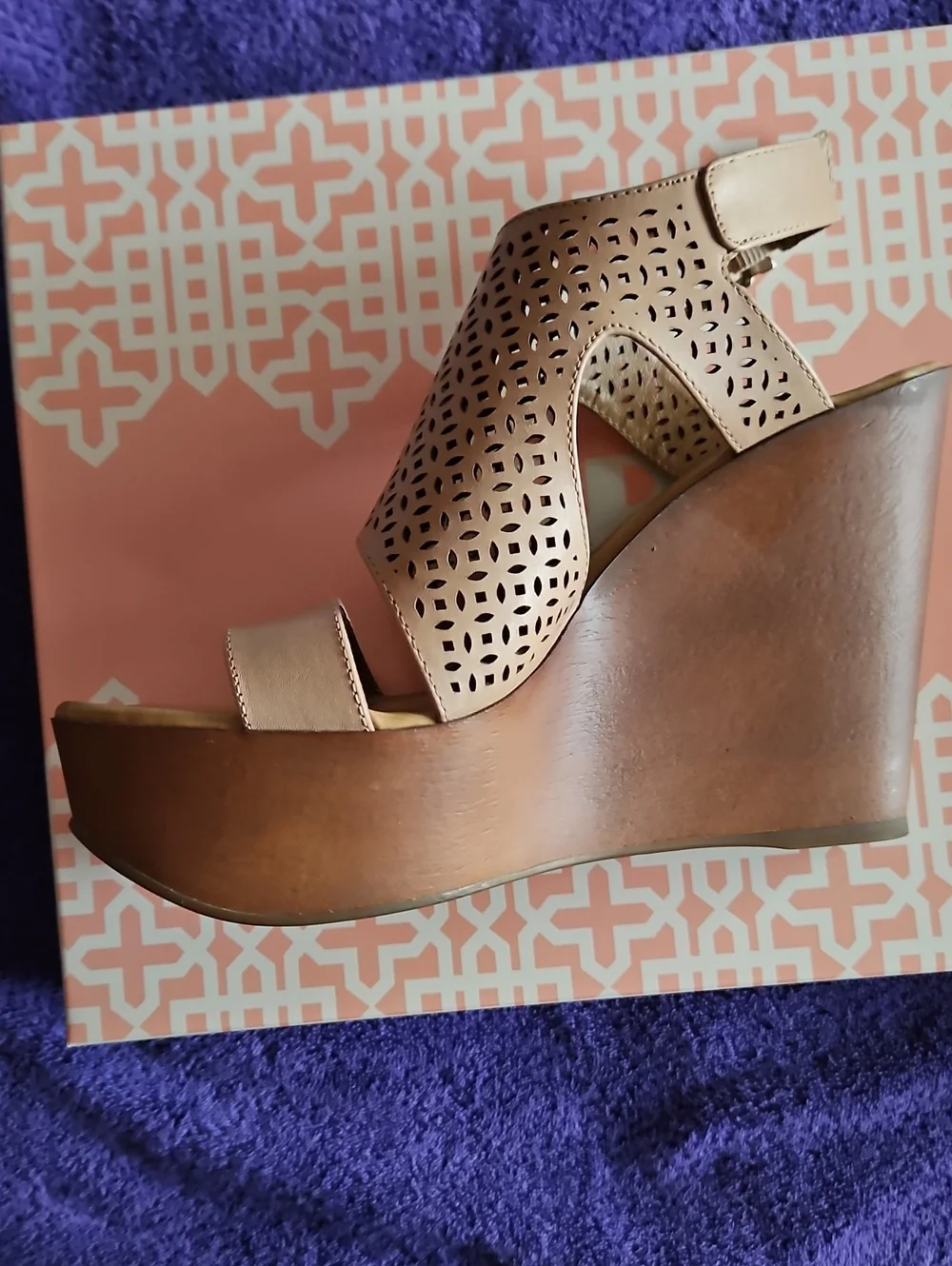 NWT Gianni Bini Soo-Good Sierra Tan Wood Look Platform Wedge, Size 7 M